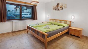 2 bedrooms, free WiFi, bed sheets