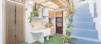 Holiday Home 'Casa Ratón Pérez' with Private Terrace, Wi-Fi and Air Conditioning