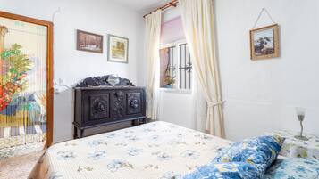 4 dormitorios, tabla de planchar con plancha, wifi gratis