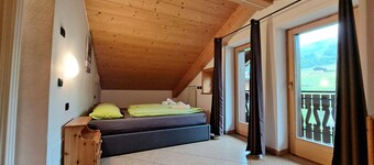 Apartment 'Dendrites 5' with Shared Terrace, Balcony and Wi-Fi