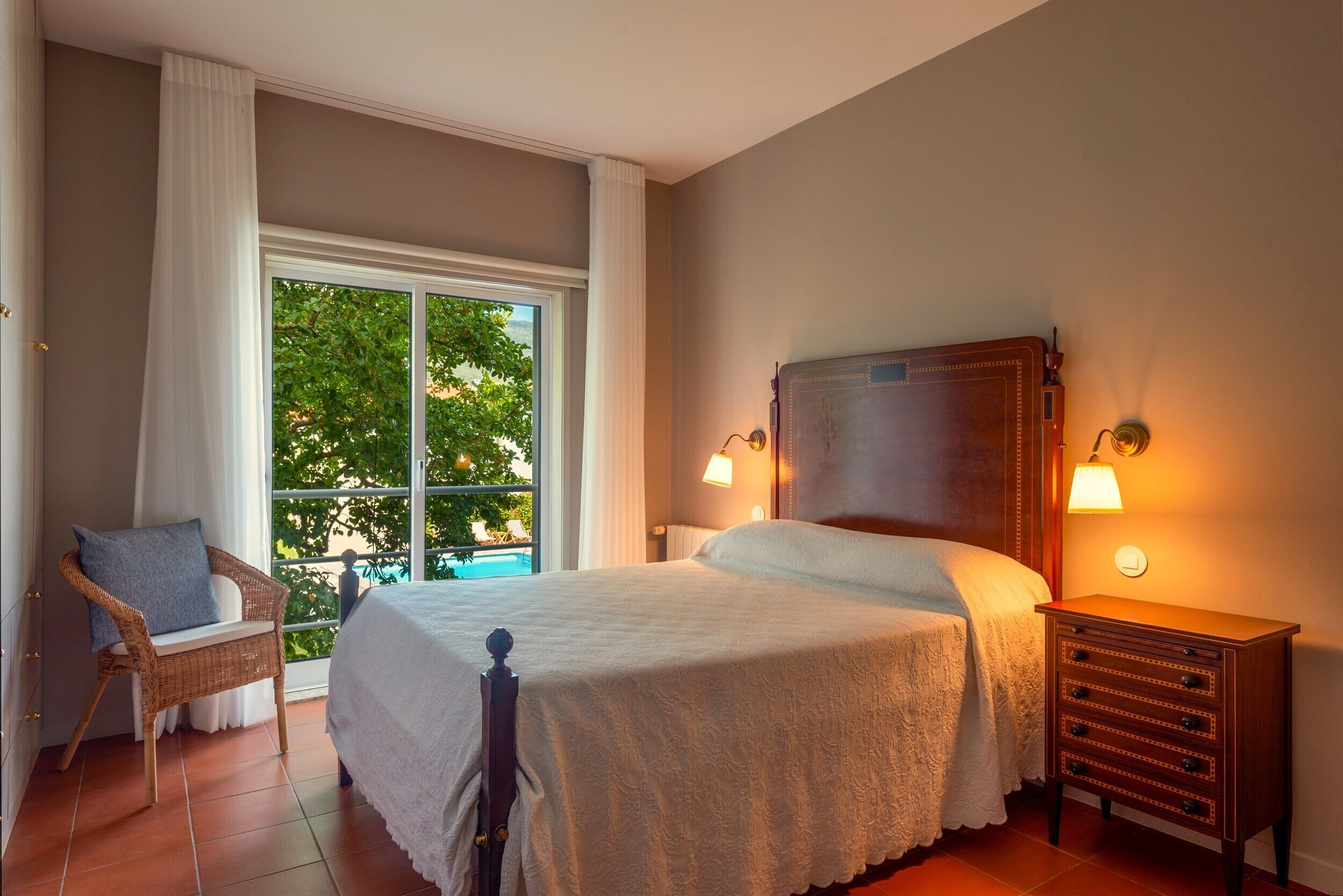 3 chambres, fer et planche à repasser, Wi-Fi gratuit, draps fournis