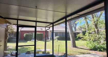 Spacious Ridge Manor Villa with BBQ, Screened Lanai, and Views
