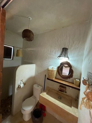 淋浴設備、提供毛巾、番梘、廁紙