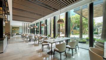 Café da manhã com buffet todos os dias (CNY 138 por pessoa)