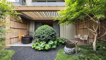 Courtyard Twin Room | Courtyard view