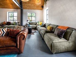 Cottage | Living area