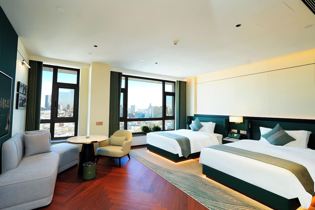 Executive Double Room | Down comforters, memory foam beds, blackout drapes, soundproofing