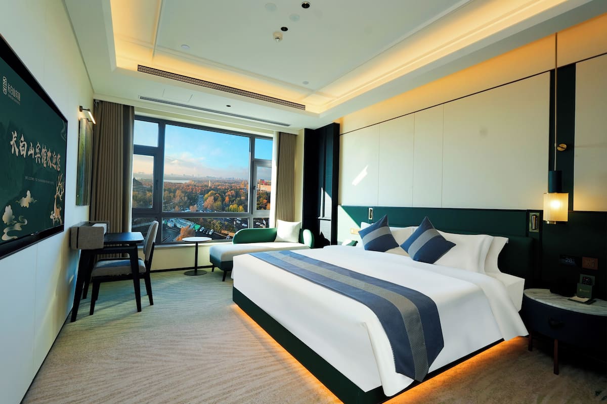 Executive Studio Suite | Down comforters, memory foam beds, blackout drapes, soundproofing