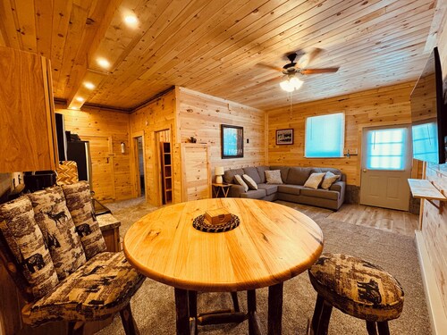 New Custom Designed Country Dwelling Close to Town