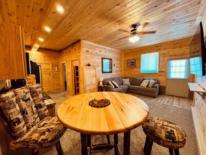 New Custom Designed Country Dwelling Close to Town