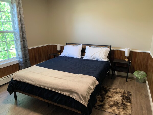 4 bedrooms, WiFi, bed sheets