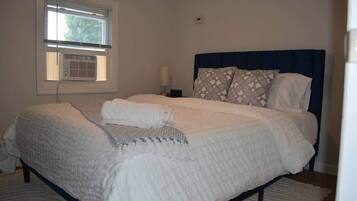 3 soverom, safe på rommet, skrivebord og strykejern/-brett