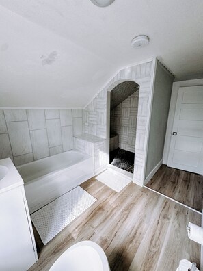 Dusche, Handtücher, Seife, Shampoo