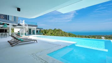2 Außenpools, Cabañas (kostenlos), Sonnenschirme