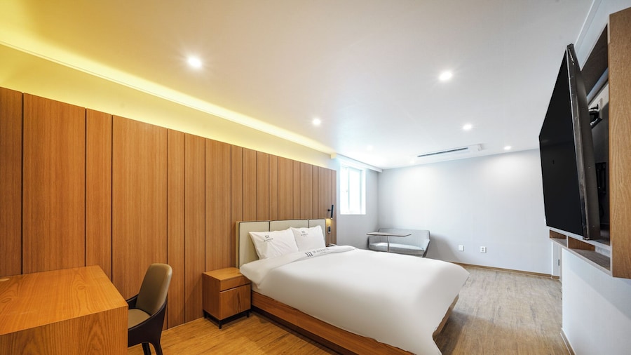 H AVENUE HOTEL in Gyeongju