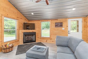 TV, fireplace - Modern Cabin in the Woods with Hot Tub (Travelers Rest)