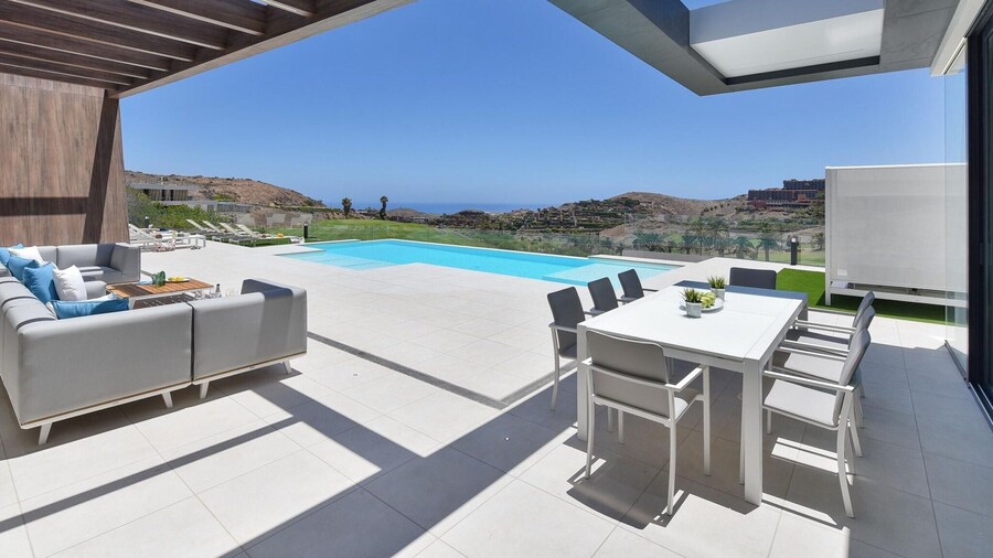 Belvilla by OYO Villa Sunset Villa 12 pax