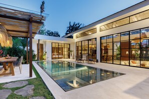 Familjevilla - 4 sovrum - privat pool | Terrass/Patio