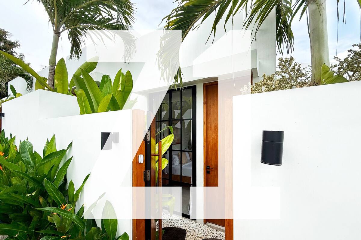 Comfort Cabin, 1 Bedroom | In-room safe, blackout drapes, iron/ironing board, free WiFi