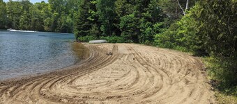 Sunny Lakefront 2 Bdrm Cabin by Huntsville