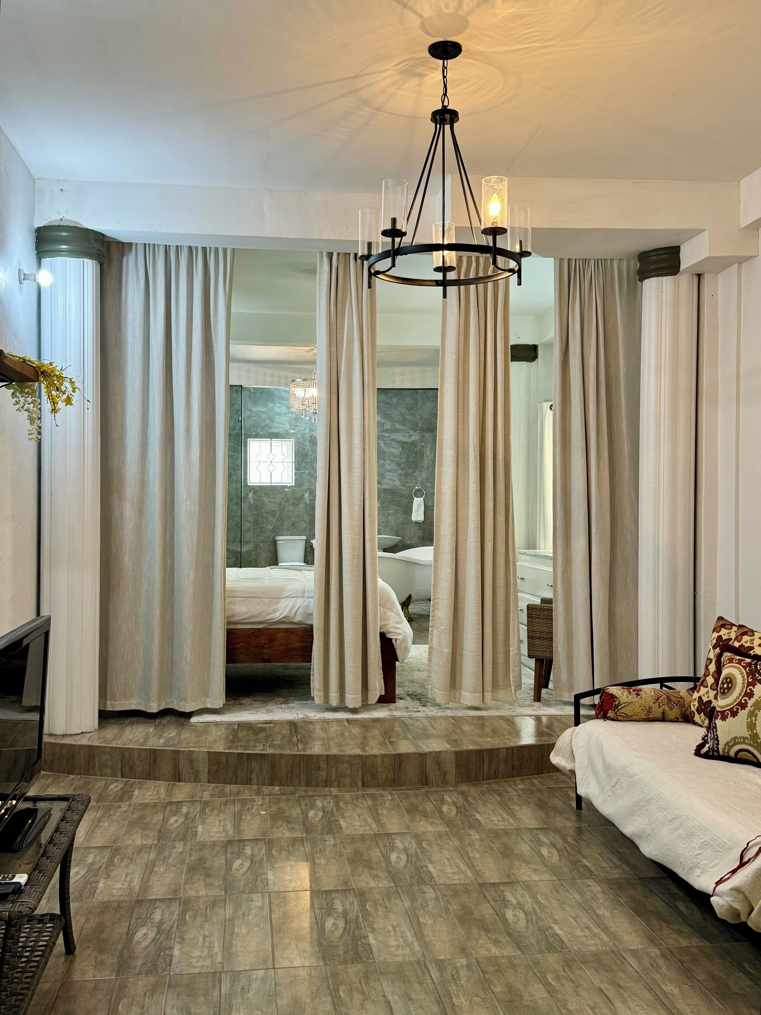 1 chambre, fer et planche à repasser, Wi-Fi, draps fournis