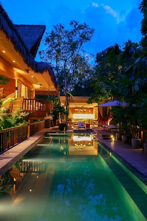 Outdoor pool - Bahay Artisano (El Nido)