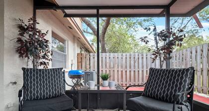 Pool_ Patio_ Private Yard close to Moffit & USF