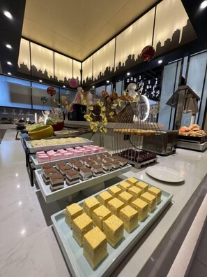 Desayuno buffet diario (CNY 35 por persona)