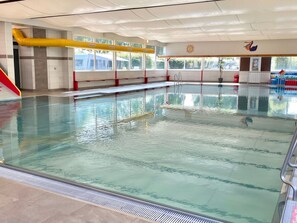 Chalet | Pool - Nice Chalet With Terrace, 9 km From Maastricht (Berg en Terblijt)