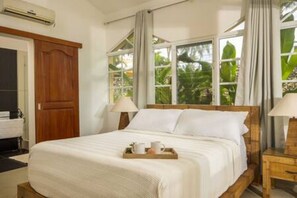 Bügeleisen/Bügelbrett, Reisekinderbett, kostenloses WLAN, Bettwäsche