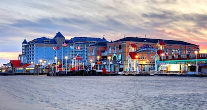 Bayside Waterfront Paradise!