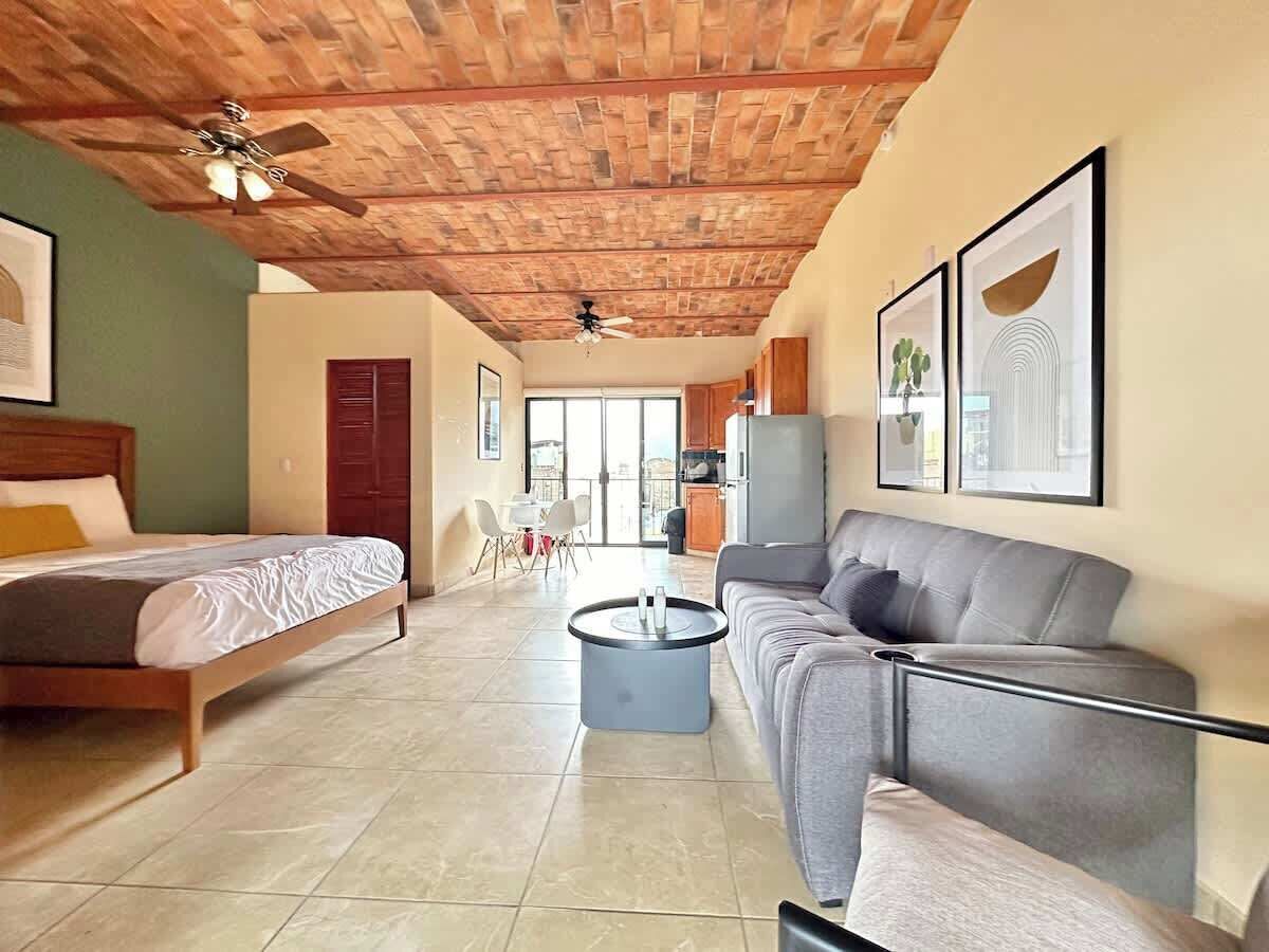 熨斗/熨衫板、Wi-Fi、床單