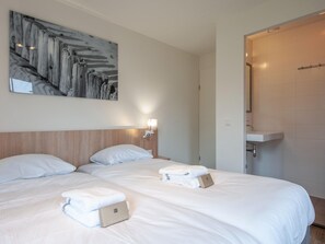 Villa | 5 bedrooms, individually furnished, bed sheets - Villa Near North Sea Beach With Sauna (Cadzand-Bad)