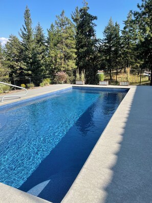 Piscine extérieure, piscine chauffée