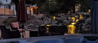 Spectacular peaceful out of town getaway only 5 miles from downtown Lake Chelan.