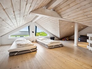 5 bedrooms, Internet
