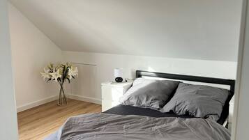 1 Schlafzimmer, Bügeleisen/Bügelbrett, kostenloses WLAN, Bettwäsche