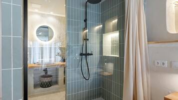 Hair dryer, towels