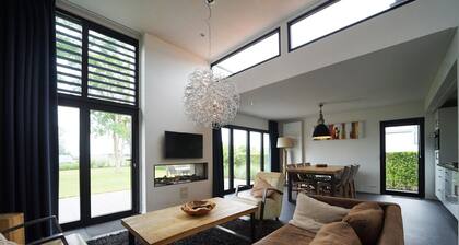 Villa With Roof Terrace Near Veluwemeer