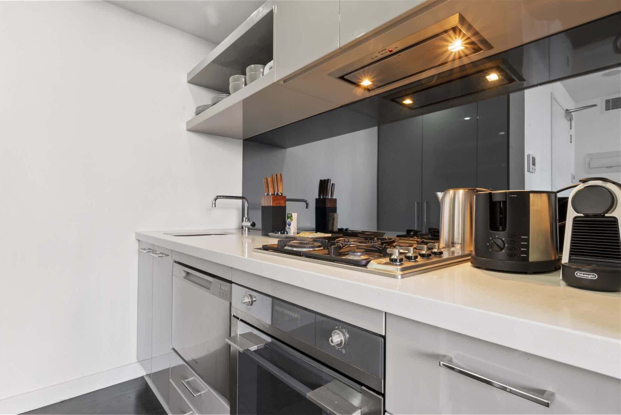 Coffee/tea maker, fridge, microwave, oven