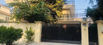 Royal Executive Guest House
