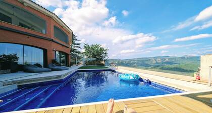 AranEtxea. An apartment with spectacular views.