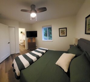 2 Schlafzimmer, Schreibtisch, WLAN, Bettwäsche