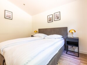 Chalet | 3 bedrooms, individually furnished, bed sheets - Chalet in Netherlands by Scenic Pond (Veldhoven)