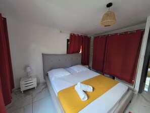 2 bedrooms, iron/ironing board, travel cot, free WiFi - La Petite Case Tomi, typical Creole vacation home in Saint-Louis, Reunion Island (Saint-Louis (La Réunion))