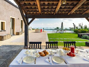 Dining - Villa in Zafferana Near Mount Etna & Sauna (Zafferana Etnea)