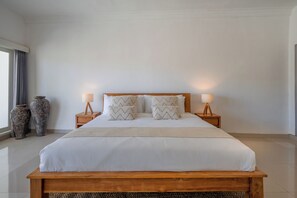 10 bedrooms, in-room safe, travel crib, free WiFi - SEMINYAK, 10 BDR, BEACHSIDE, GREAT INCLUSIONS (Badung)