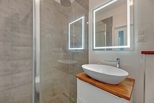 Bathroom - Lema 4 by Grand Apartments (Gdansk)