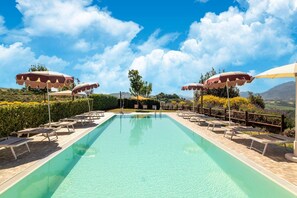 Pool - Italian Farmhouse with Pool (Cagli)