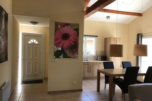 Dining - Villa in Parthenay with Private Garden (Les Forges)